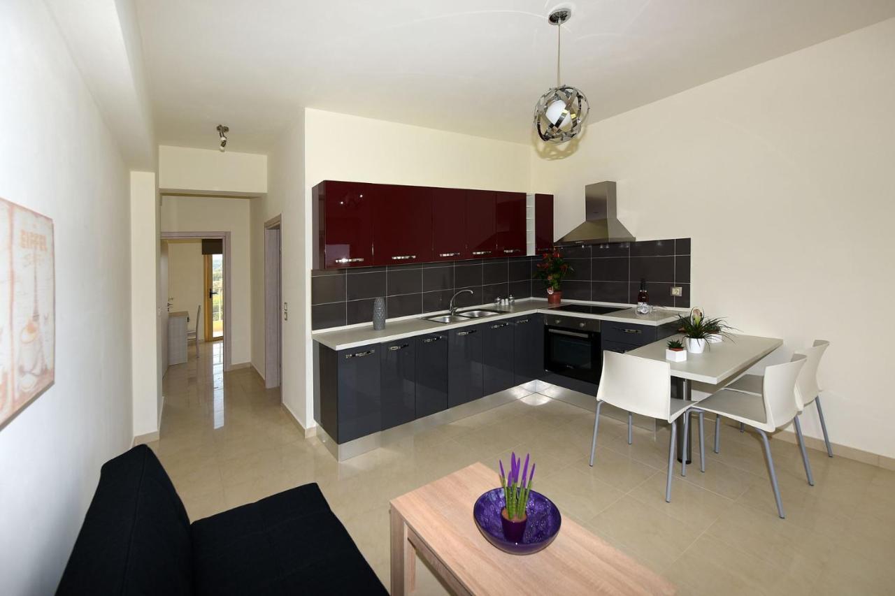Stelia Luxury Apartments Kalavarda Екстер'єр фото
