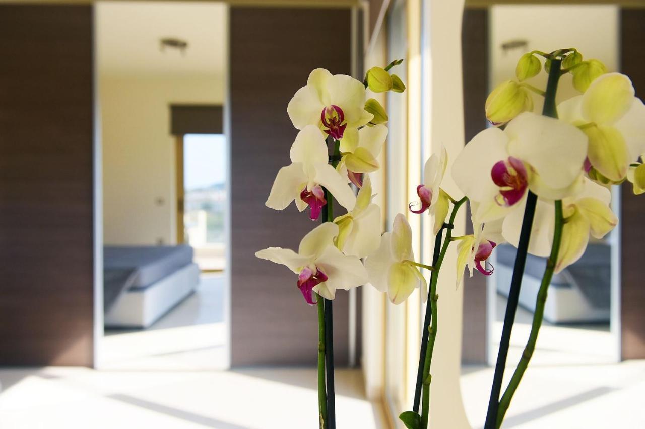 Stelia Luxury Apartments Kalavarda Екстер'єр фото
