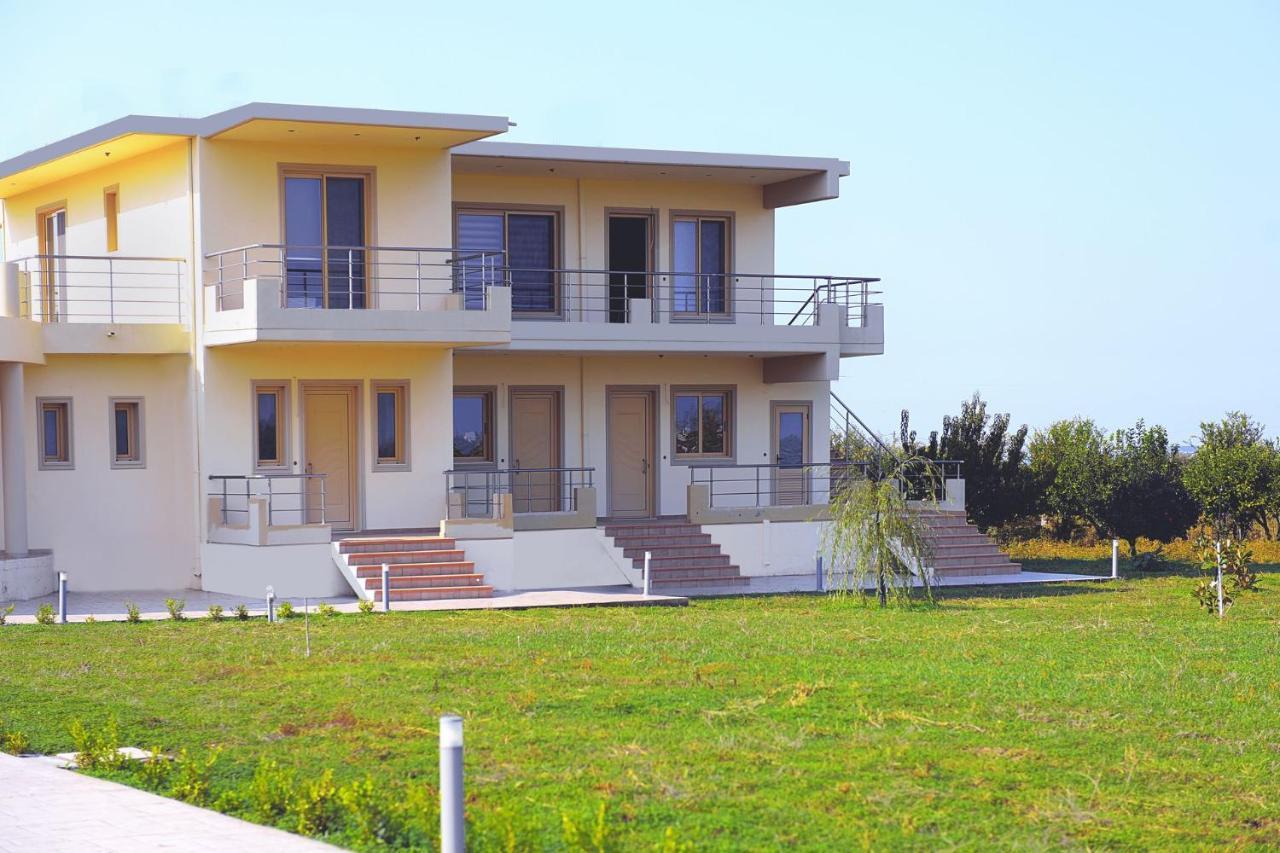 Stelia Luxury Apartments Kalavarda Екстер'єр фото