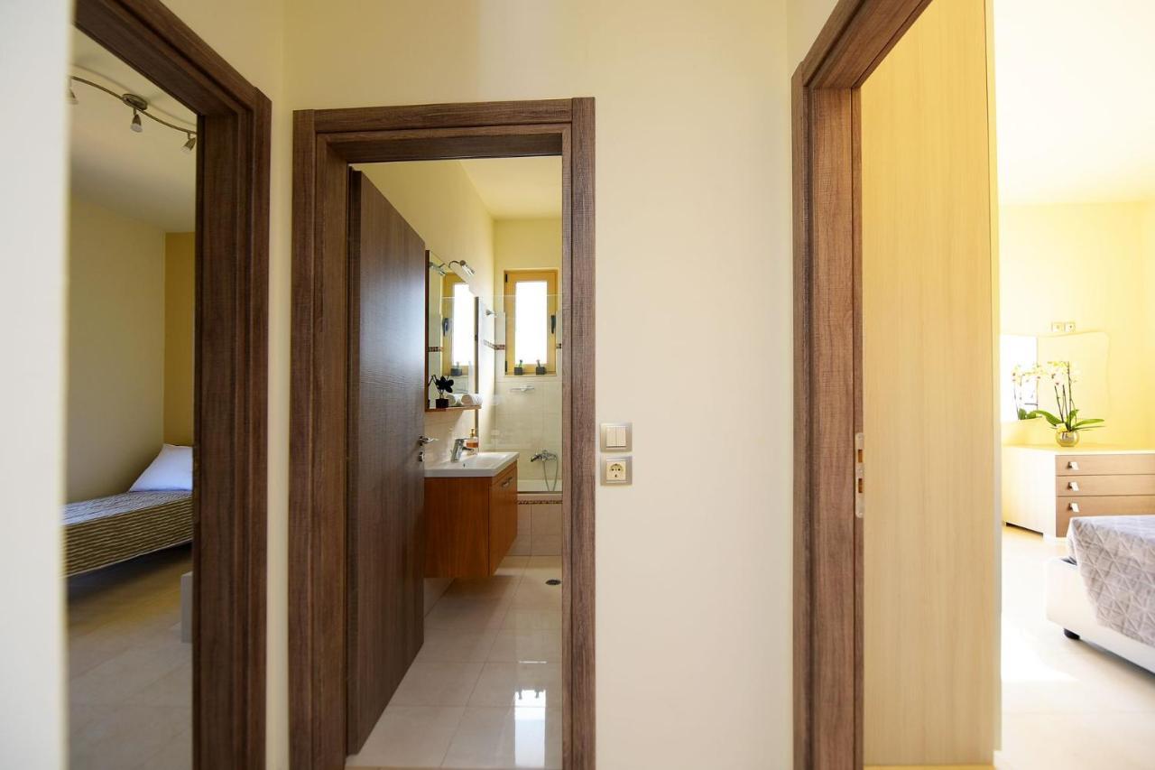 Stelia Luxury Apartments Kalavarda Екстер'єр фото
