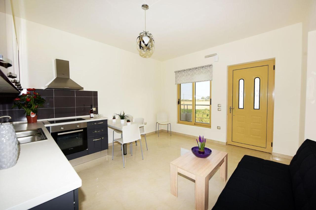 Stelia Luxury Apartments Kalavarda Екстер'єр фото