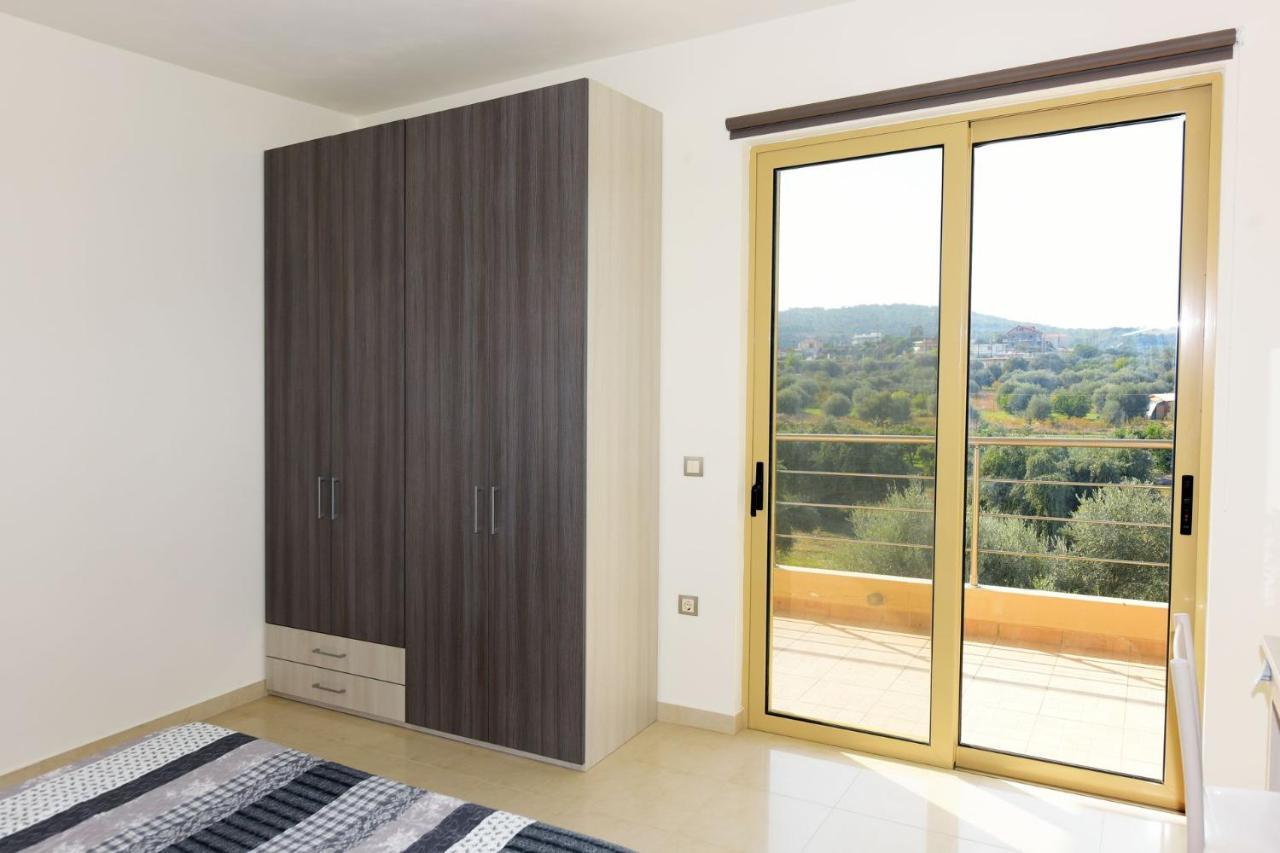 Stelia Luxury Apartments Kalavarda Екстер'єр фото