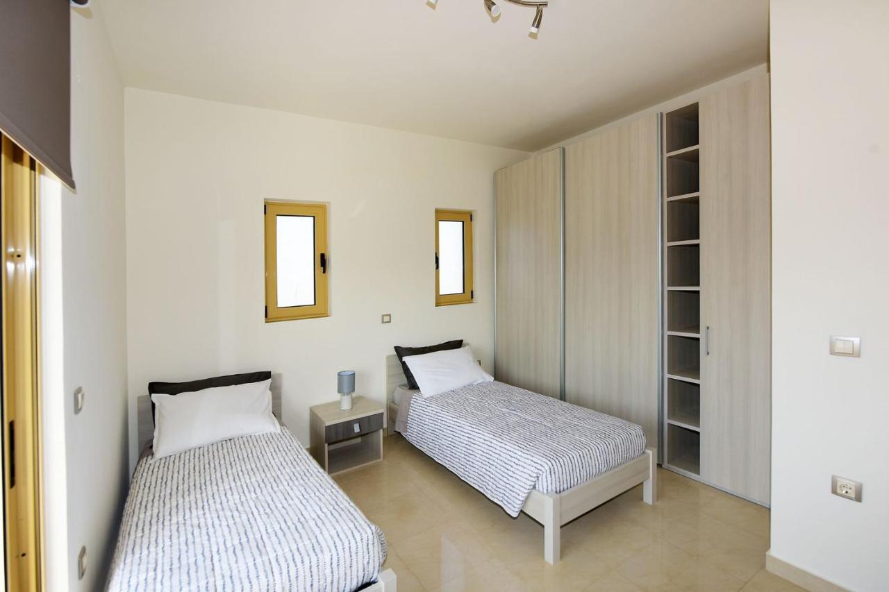 Stelia Luxury Apartments Kalavarda Екстер'єр фото